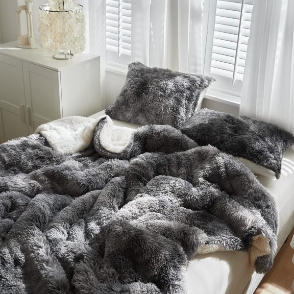 Gray long-haired faux fur duvet cover set
