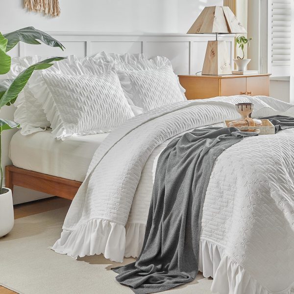 Grey ruffled quilted duvet set
