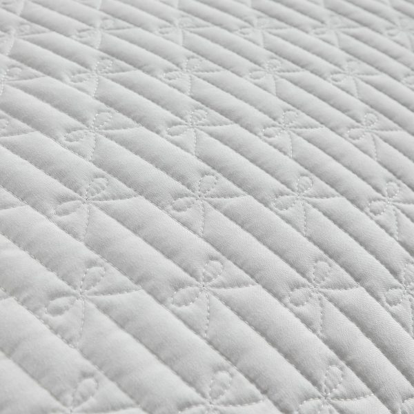 Grey ruffled quilted duvet set