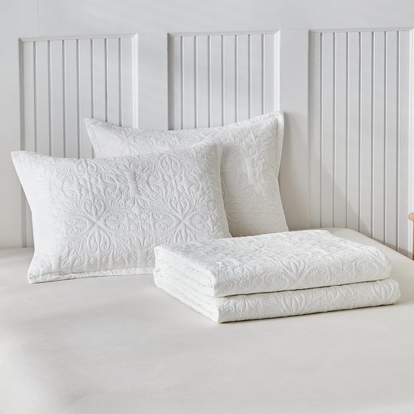 Floral-patterned white quilted comforter set