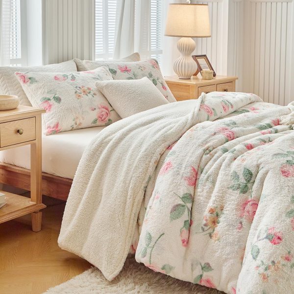 Soft and fluffy floral pattern wool duvet cover set